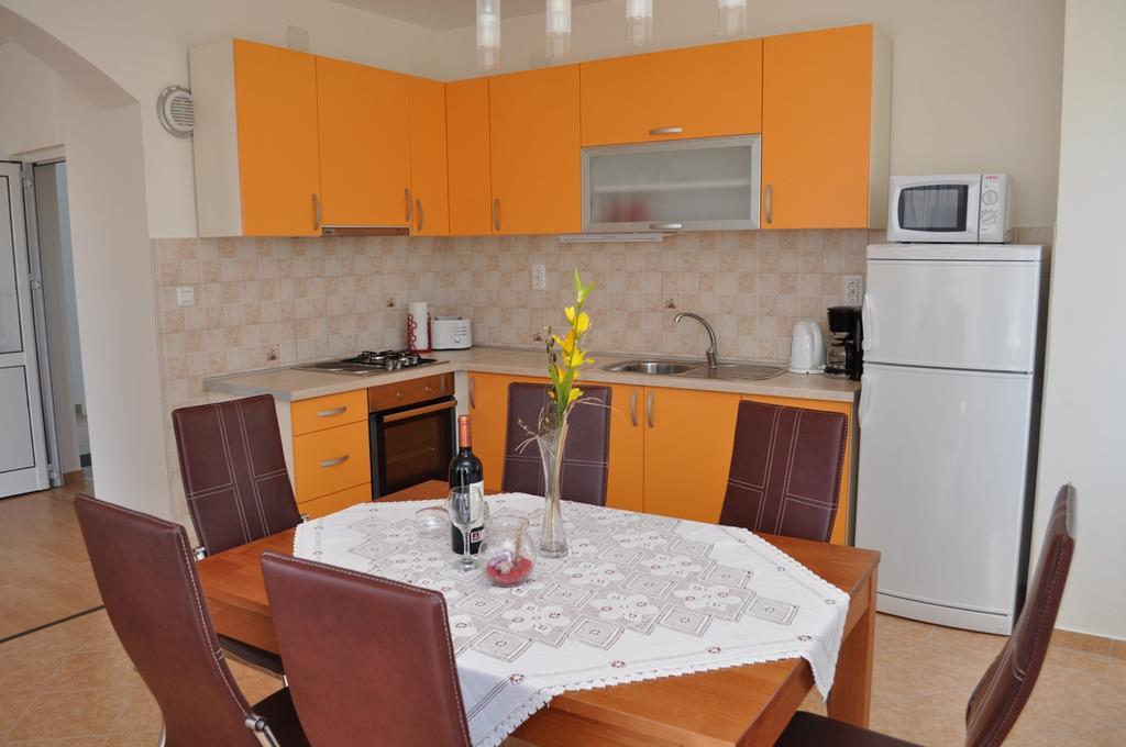Apartmani Galeb Put Grande 25 Biograd Na Moru Exteriör bild